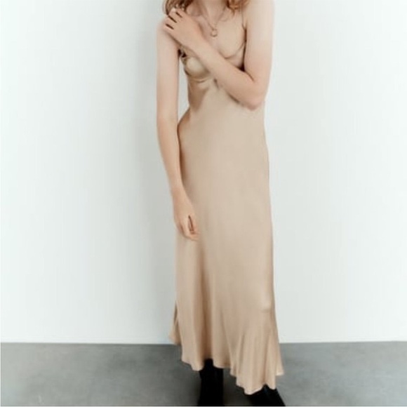 NWT Zara SS23 Satin Effect Cut Out Midi Dress Bloggers Fav 3067/231 010/296 - Picture 9 of 11